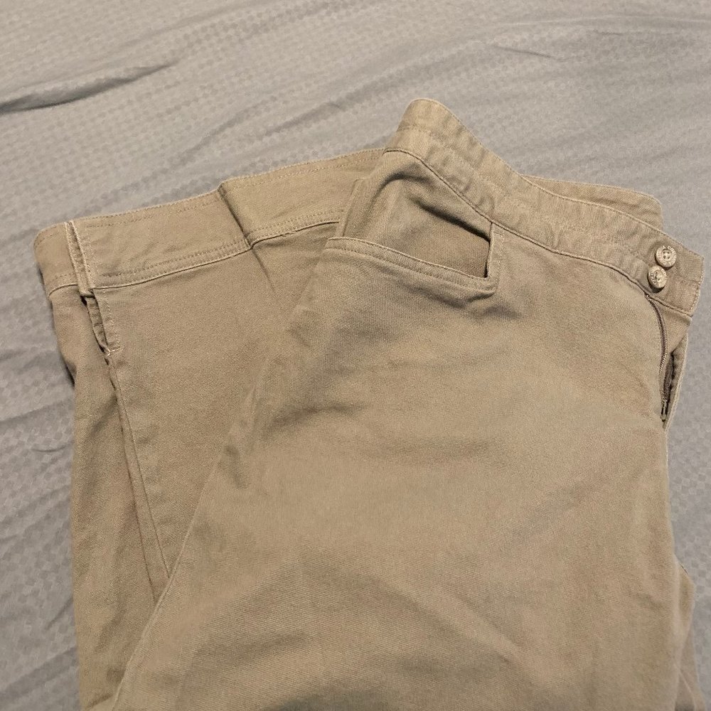 Columbia Capri's Light Green Size 14 pants